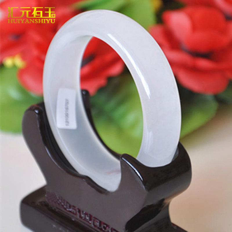 高品质石英岩白玉手镯：会销礼品的理想之选